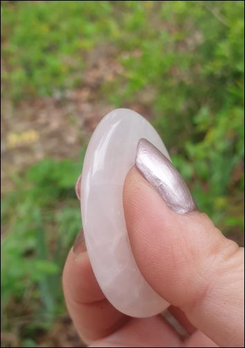 Galet antistress quartz rose